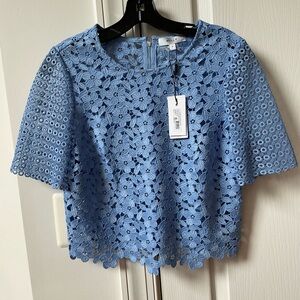BEAUTIFUL NWT MILLY SHORT SLEEVE BLUE FLORAL GEOMETRIC LACE TOP IN SIZE XS